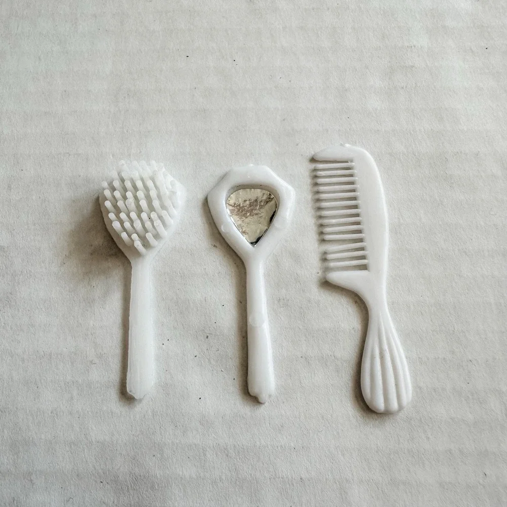 Barbie Vanity White Brush Comb Mirror 3 Piece Vintage Doll Accessories‎
